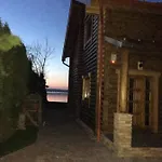 Ház A Tónál / The Lake House Villa *