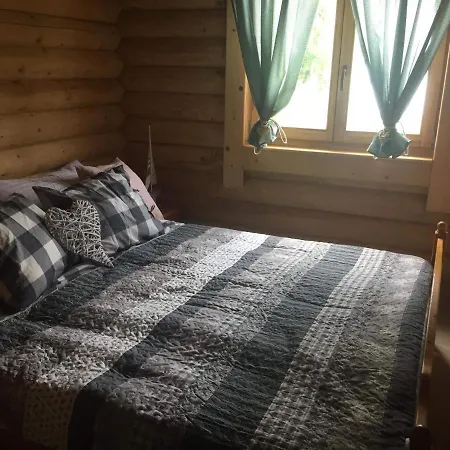 Ház A Tónál / The Lake House *