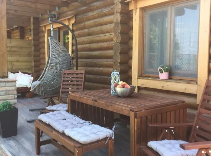 Villa Ház A Tónál / The Lake House